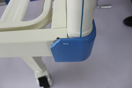 ثلاثة كرنكات سرير طبي يدوي وحدة العناية المركزة 80 مللي متر إطار 159 كجم ثلاثة سواعد