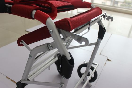 كرسي متحرك كهربائي من سبائك الألومنيوم 120 كجم قابل للطي وخفيف الوزن GB2626