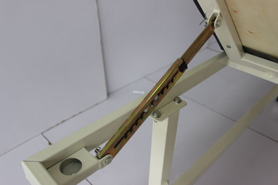 W650MM سرير الفحص الكهربائي لأمراض النساء بالمستشفى 240 كجم طاولة مسطحة